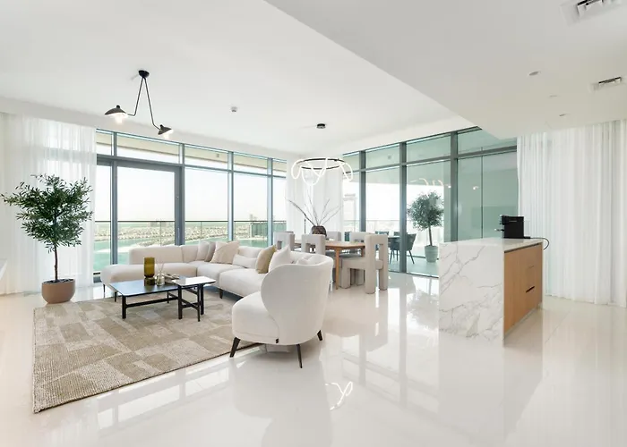 Beach Vista 1 - Beachfront Stunning - Full Sea Views