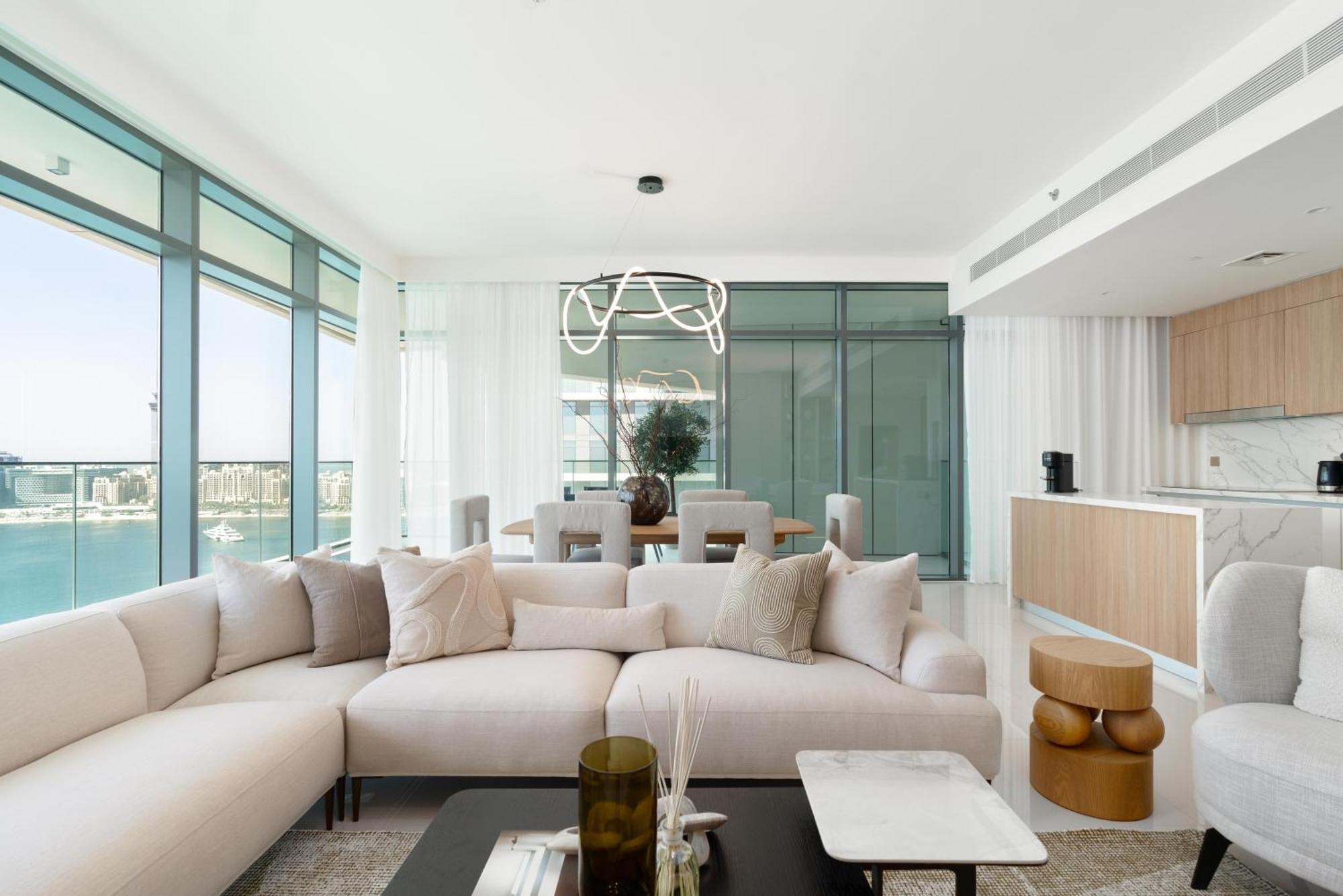 Beach Vista 1 - Beachfront Stunning - Full Sea Views * Dubai