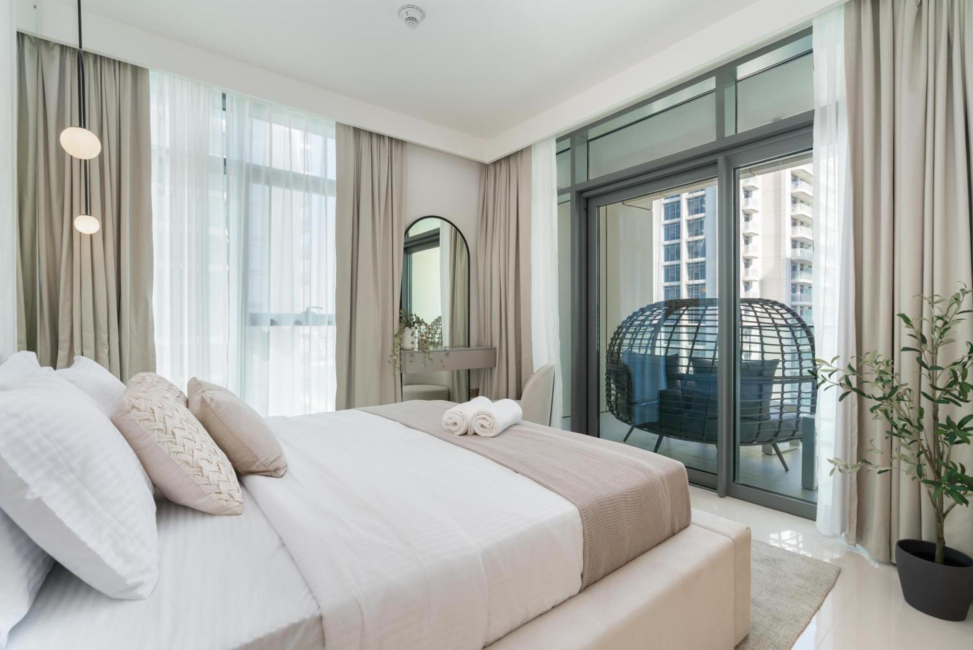 Beach Vista 1 - Beachfront Stunning - Full Sea Views Apartment *